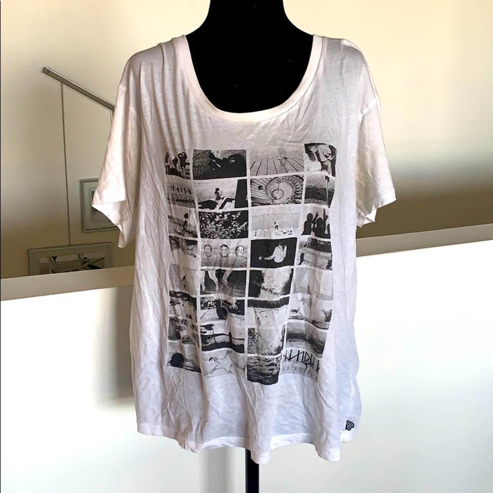 Limited edition TNA oversized t-shirt